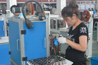 科技賦能，智造未來 菏澤高新區(qū)朗峰新材料以創(chuàng)新驅(qū)動(dòng)廚房用具高質(zhì)量發(fā)展